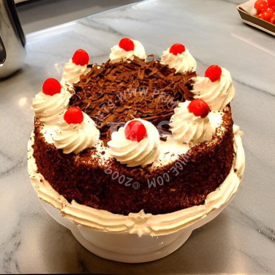 4Lbs Tehzeeb Bakers Black Forest Cake 4Lbs Tehzeeb Bakers Black Forest Cake