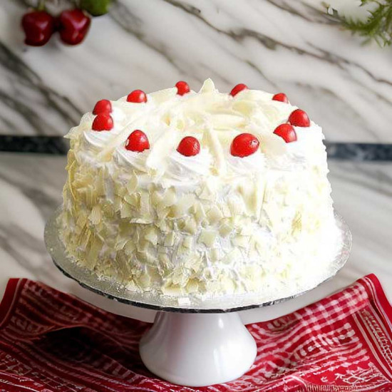 2lbs Pearl Continental Hotel White Forest Cake 2lbs Pearl Continental Hotel White Forest Cake